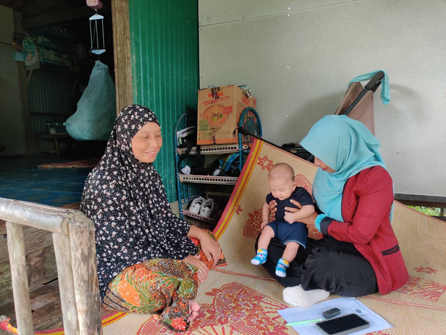 สพอ.จะแนะ ลงพื้นที่เยี่ยมครัวเรือนตกเกณฑ์ จปฐ. ปี 2567 ในพื้นที่บ้านยะออ หมู่ที่ 1 ตำบลจะแนะ